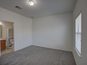 1102 E 3rd ST, Georgetown TX 78626