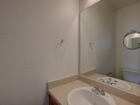 1102 E 3rd ST, Georgetown TX 78626