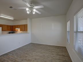 1102 E 3rd ST, Georgetown TX 78626