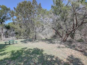 1102 E 3rd ST, Georgetown TX 78626