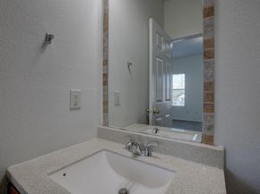 1102 E 3rd ST, Georgetown TX 78626