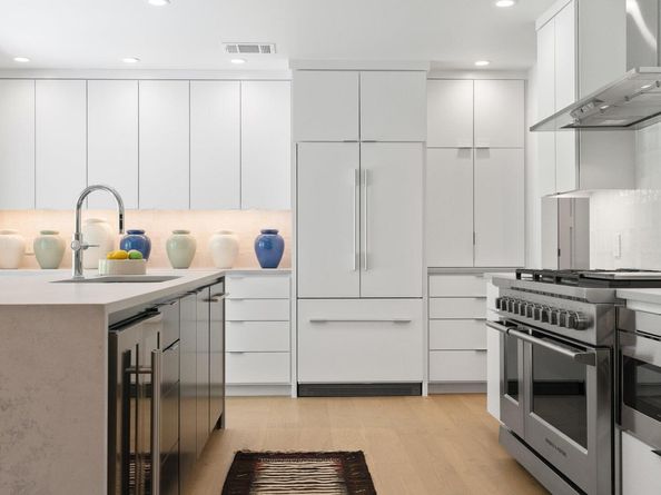 5706 Highland Hills CIR, Austin TX 78731