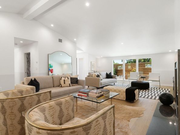 5706 Highland Hills CIR, Austin TX 78731