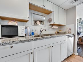 1800 Lavaca ST A711, Austin TX 78701