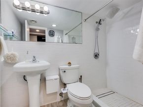 1800 Lavaca ST A711, Austin TX 78701