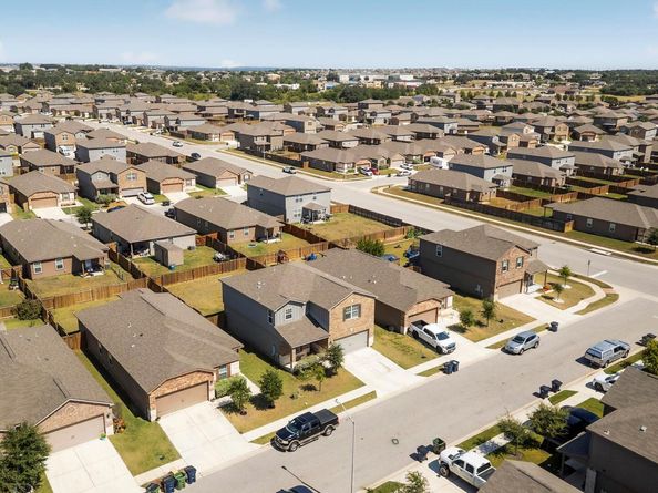 212 Star Spangled DR, Liberty Hill TX 78642