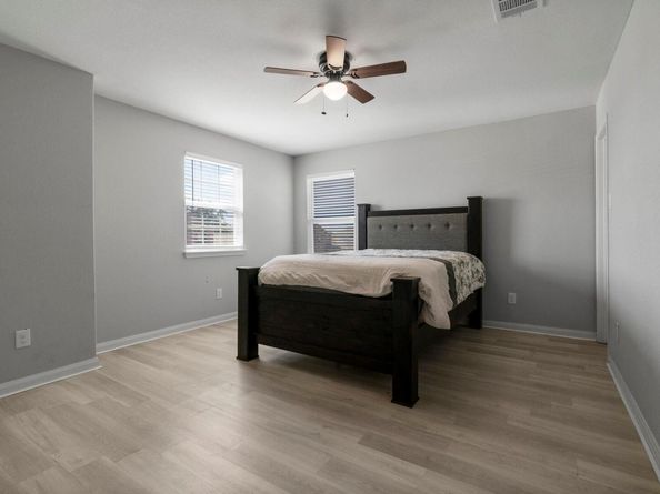 212 Star Spangled DR, Liberty Hill TX 78642