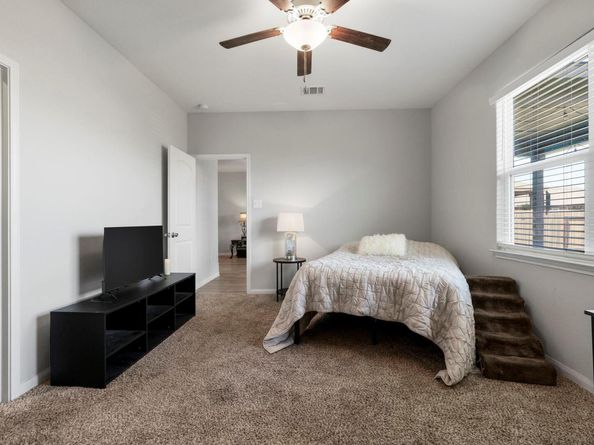 212 Star Spangled DR, Liberty Hill TX 78642