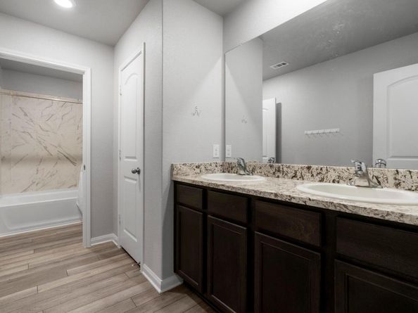 212 Star Spangled DR, Liberty Hill TX 78642