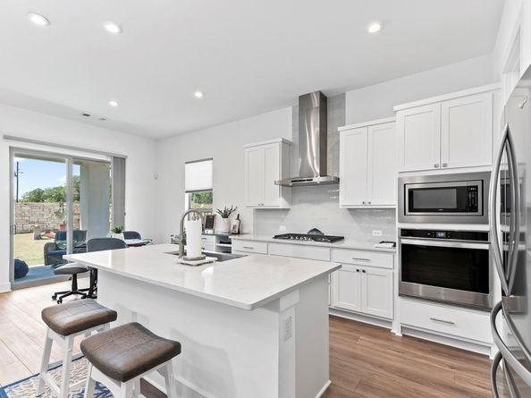 523 Hallwood DR, Liberty Hill TX 78642