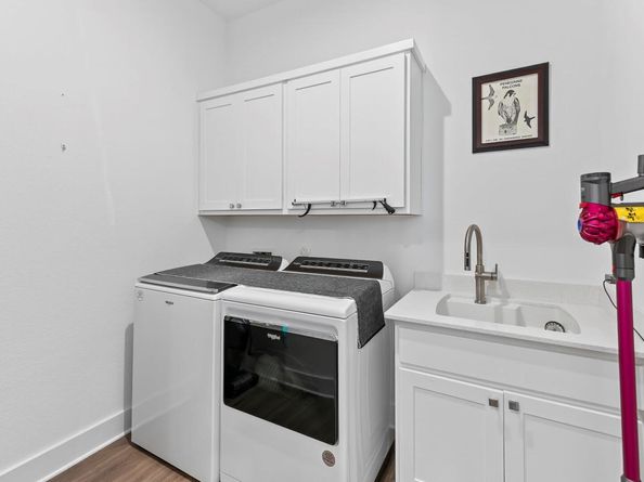 523 Hallwood DR, Liberty Hill TX 78642