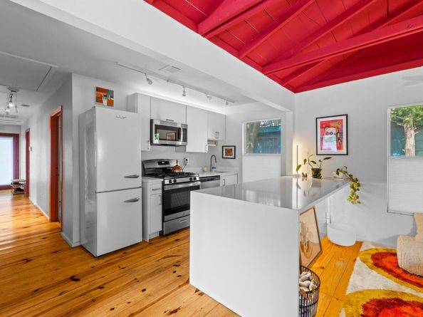 1911 Riverview ST A, Austin TX 78702