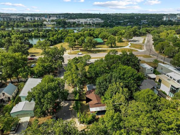 1911 Riverview ST A, Austin TX 78702