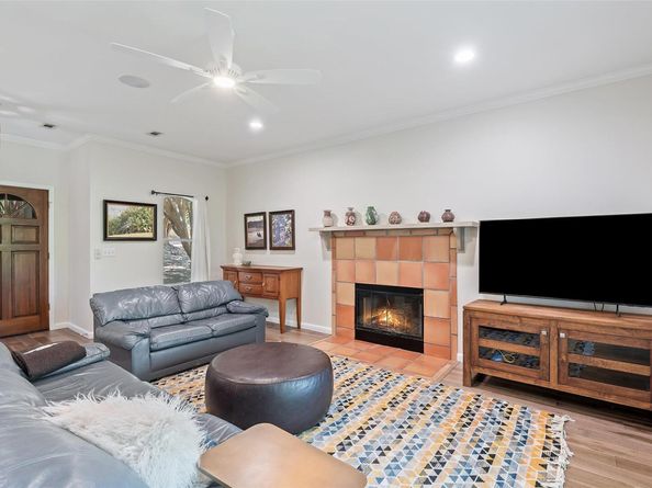 5507 Oakwood CV A2, Austin TX 78731