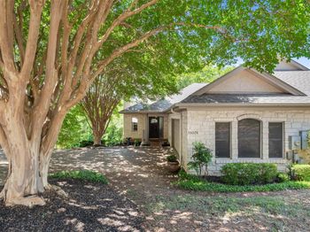 5507 Oakwood CV