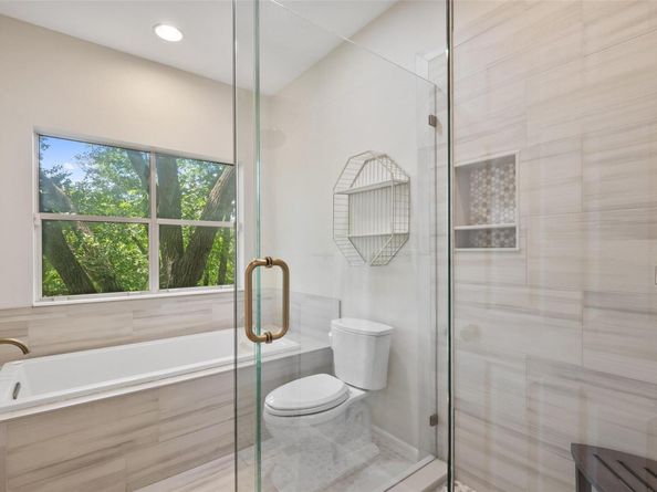 5507 Oakwood CV A2, Austin TX 78731