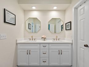 5507 Oakwood CV A2, Austin TX 78731