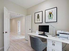 5507 Oakwood CV A2, Austin TX 78731