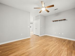1900 Barton Springs RD 5015, Austin TX 78704