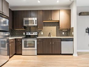 1900 Barton Springs RD 5015, Austin TX 78704