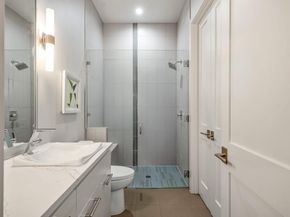 8221 Carranzo DR, Austin TX 78735