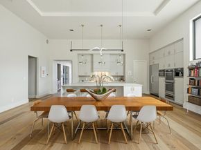 8221 Carranzo DR, Austin TX 78735