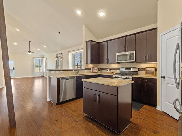 120 Briar Park DR, Georgetown TX 78626