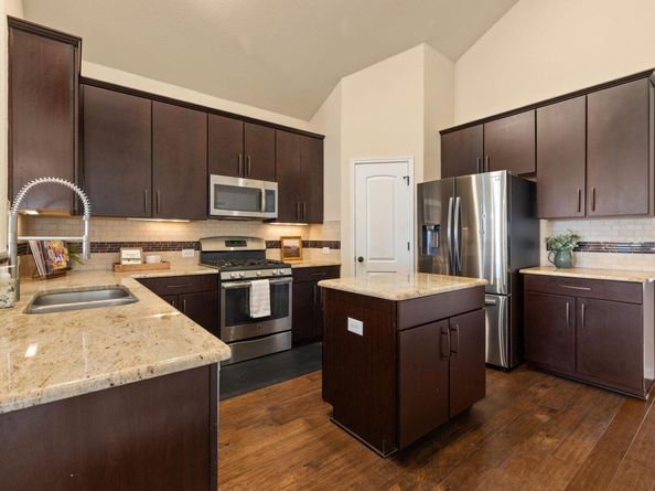 120 Briar Park DR, Georgetown TX 78626