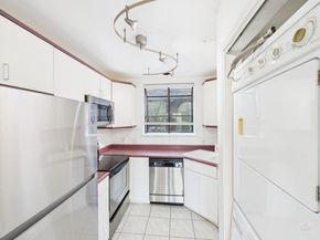 1741 Spyglass DR 1323, Austin TX 78746