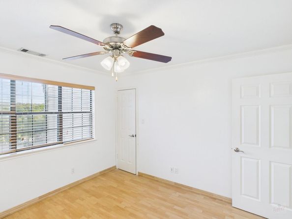 1741 Spyglass DR 1323, Austin TX 78746