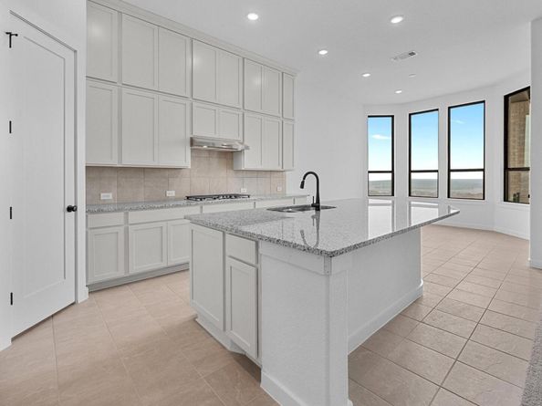 22809 Golden Daisy LN, Lago Vista TX 78645