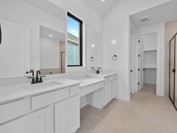 22809 Golden Daisy LN, Lago Vista TX 78645