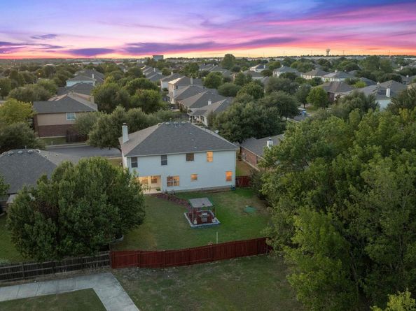 1024 Portchester Castle PATH, Pflugerville TX 78660