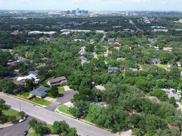3801 Oak Creek DR, Austin TX 78727