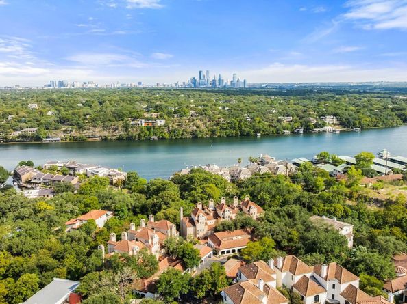 1937 Rue de Saint Tropez 10, Austin TX 78746