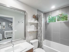3913 Valley View RD A, Austin TX 78704