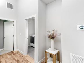 3913 Valley View RD A, Austin TX 78704