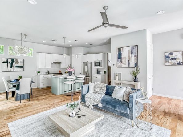 3913 Valley View RD A, Austin TX 78704