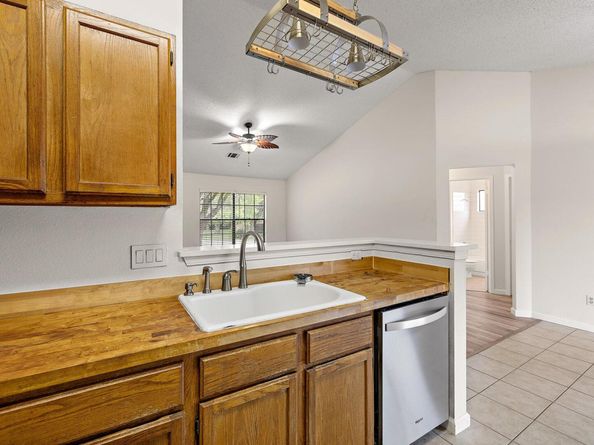 1705 Laurel PATH, Round Rock TX 78664