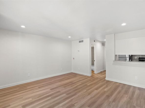 3819 Southway DR 208, Austin TX 78704