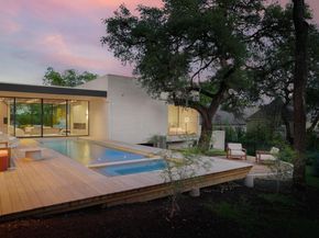 2106 Matthews DR, Austin TX 78703