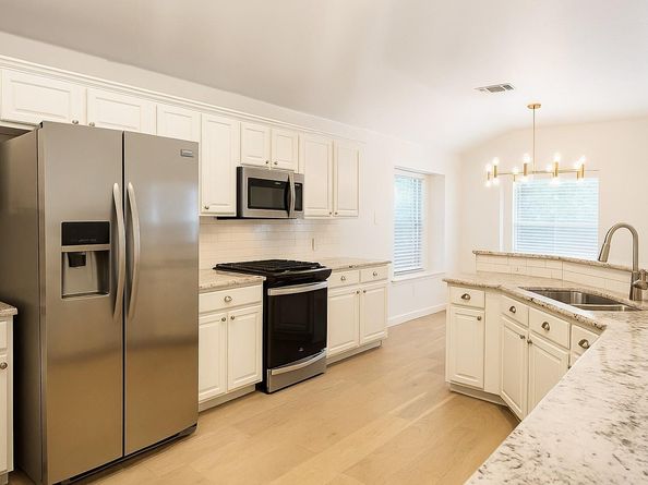 4821 Chesney Ridge DR, Austin TX 78749