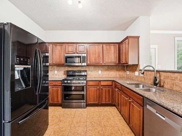 1700 Strobel LN, Austin TX 78748