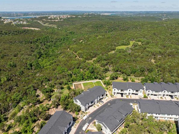 12001 Vista Parke DR 702, Austin TX 78726