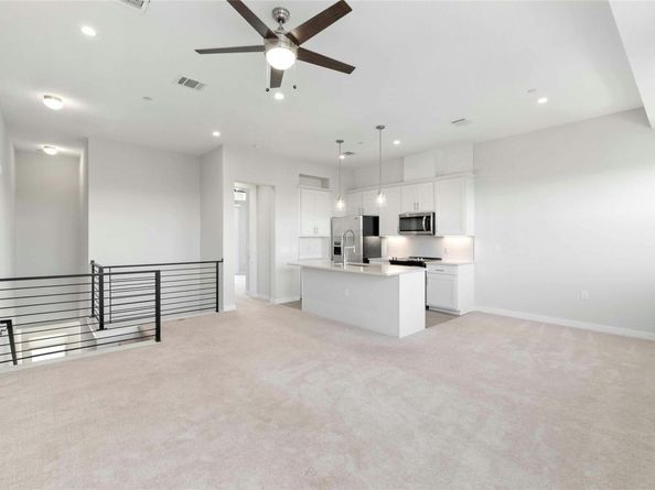 12001 Vista Parke DR 702, Austin TX 78726