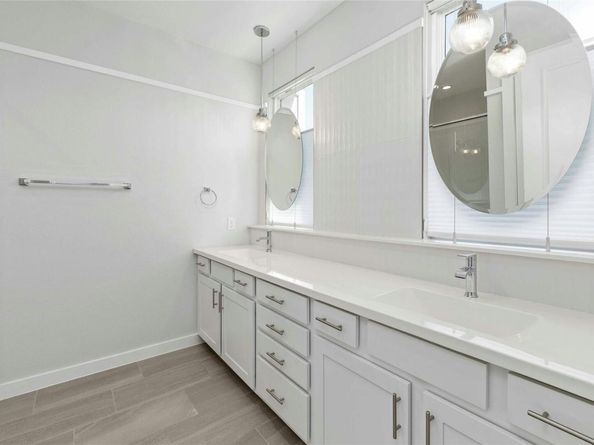 12001 Vista Parke DR 702, Austin TX 78726