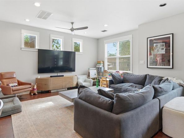 2612 Zaragosa ST, Austin TX 78702