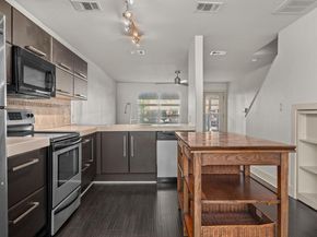 1101 Grove BLVD 206, Austin TX 78741