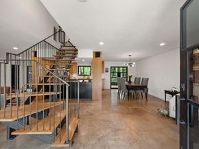 7202 Meadowood DR, Austin TX 78723