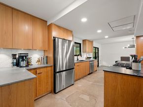 7202 Meadowood DR, Austin TX 78723